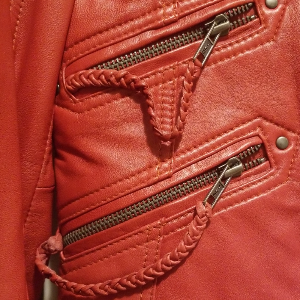 Red leather jacket - Picture 5 of 8